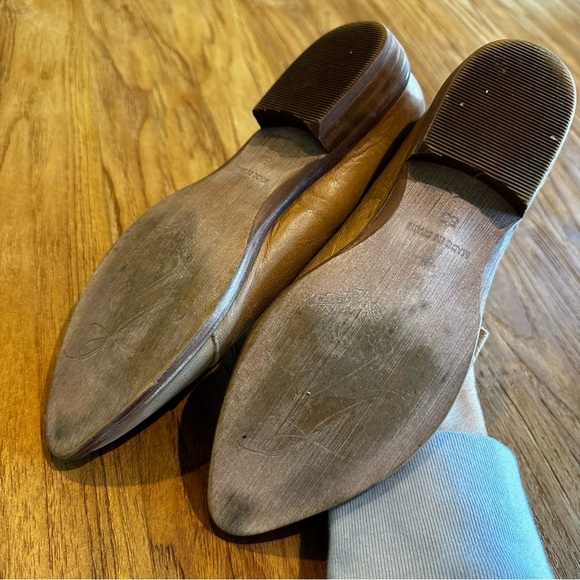 Free People Women’s Royale D’orsay Pointed Toe Tan Leather Distressed Flat Shoes - Picture 9 of 9